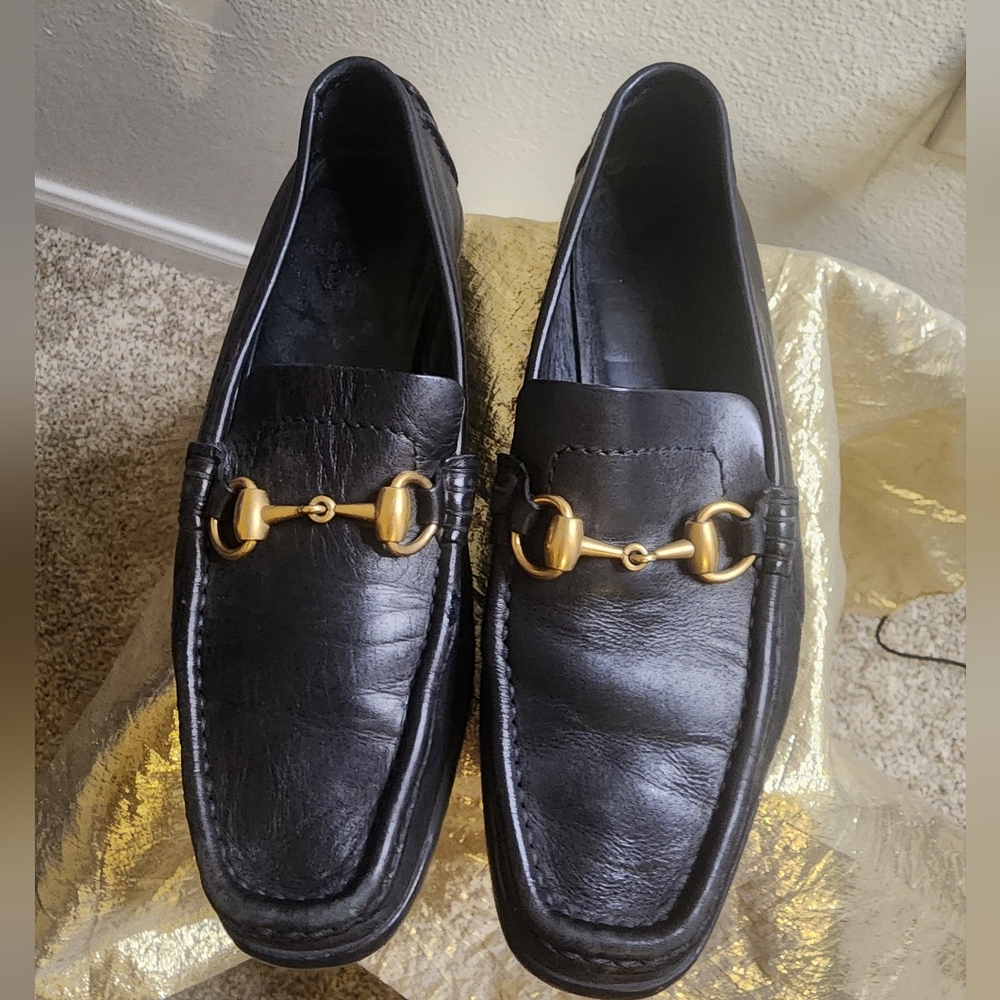 Gucci Black Leather Loafers with Gold Horsebit